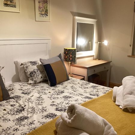 Апартаменты Roundstone Retreats Roundstone Harbour Lights Экстерьер фото